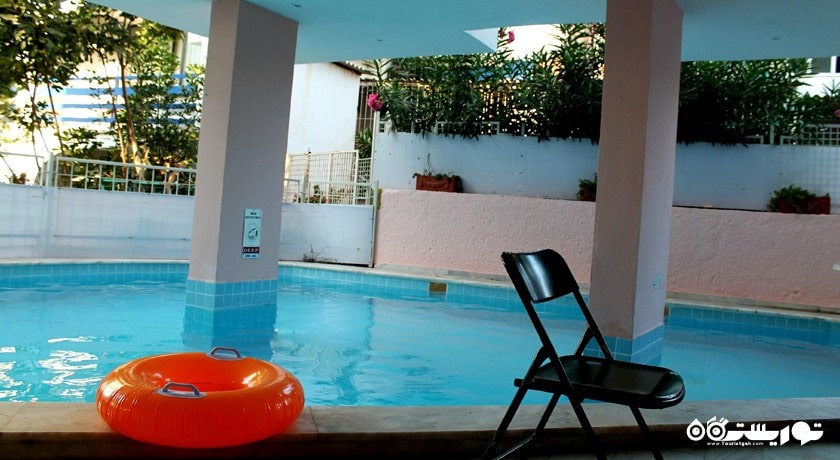 استخر روباز هتل میلیکه